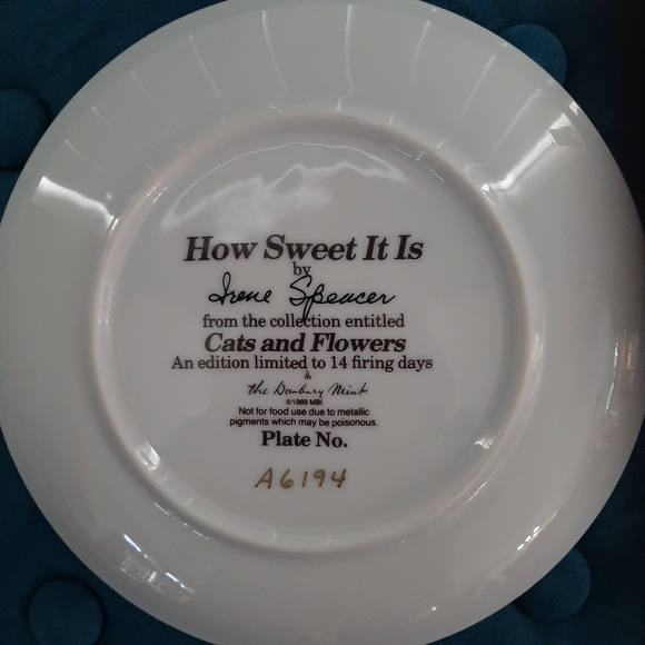 Collectable Plate "How Sweet It Is" Irene Spencer - Picture 2 of 2